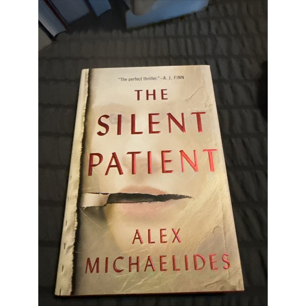 Silent Patient by Alex Michaelides (2019, Hardcover) Box B